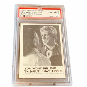 Horror Universal Monsters Trading Card Vintage 1961 Leaf Spook Stories Graded PSA 8 vtg #14 The Mummy Boris Karloff Maar ik ben verkouden