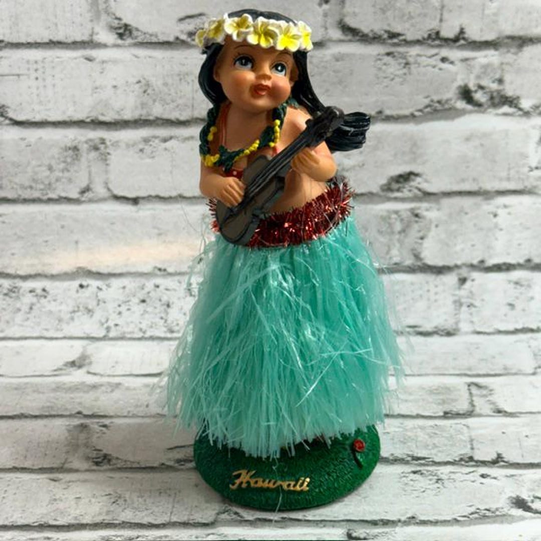 Vintage Car Dash Hawaiian Hula Girl Figurine Hawaii Lei Mandolin