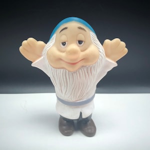 SNOW WHITE 7 DWARVES seven dwarfs walt disney vintage squeek squeeze toy figurine collectible rare figure doll Happy doc sleepy sneezy blue