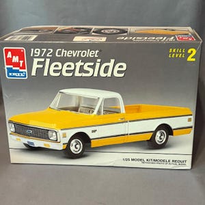 Vintage 1972 Chevrolet Fleetside Truck Model Car Kit COMPLETE Amt Ertl 1/25 bed yellow
