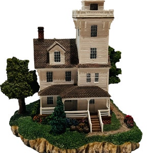 Lighthouse figurine Great World sculpture vtg Harbour Ship New Castle Rear Range