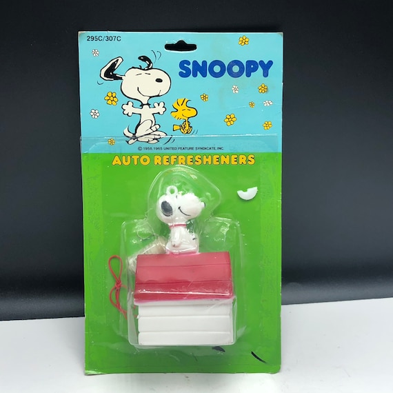 1966 UNITED FEATURE SYNDICATE Snoopy Vtg Charlie Brown Jim