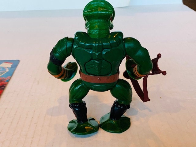 Figura Masterverse Evil Horde Leech De Masters Of The Universe, 17.78 Cm Con 30 Articulaciones Y Accesorios