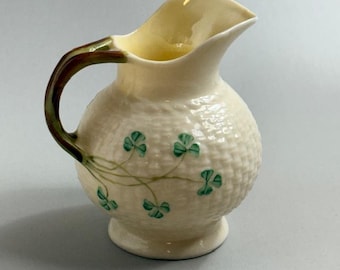 Lattiera vintage Belleek Irlanda Tè Caffè Porcellana antica Trifoglio Oro Regno Unito