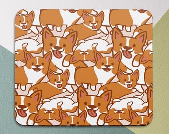 Puede incluir: Un fondo blanco con un patrón repetido de corgis de dibujos animados marrones y blancos. Los corgis están todos mirando hacia adelante con la lengua fuera.