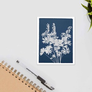 Carte pour lettres de style cyanotype Fleurs de lupin
