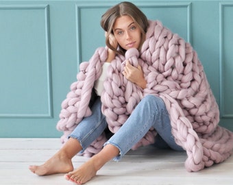 Chunky knit blanket, Throw blanket, Chunky blanket, Home decor, Pink Giant blanket, Spring decor, 100% merino wool, Gift for Mom