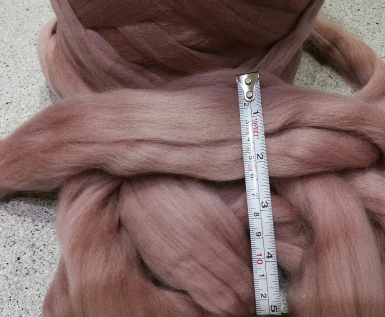 Chunky yarn, giant yarn, merino wool, super bulky, arm kntting, chunky merino wool yarn, bulky yarn, merino wool roving, super chunky yarn imagem 7