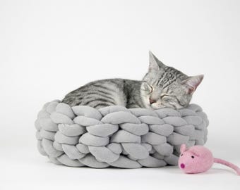 Chunky knit cat bed 100 % cotton handmade knitted pet mat gift for cat lovers