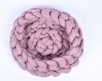 Chunky Cat Bed, Chunky Knit Pet bed, Pet cave, Pet Bedding, Merino Wool Cat bed, arm knit, knit house, Cat cave, Pet house, by woolexperts