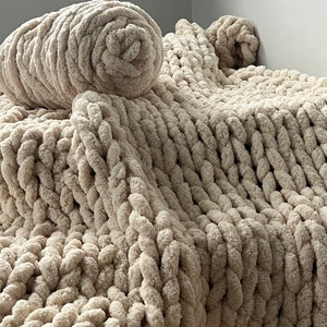 Chunky knit Chenille blanket Soft Puffy blanket arm knitted fluffy throw blanket Christmas gift for her Boho home decor image 1