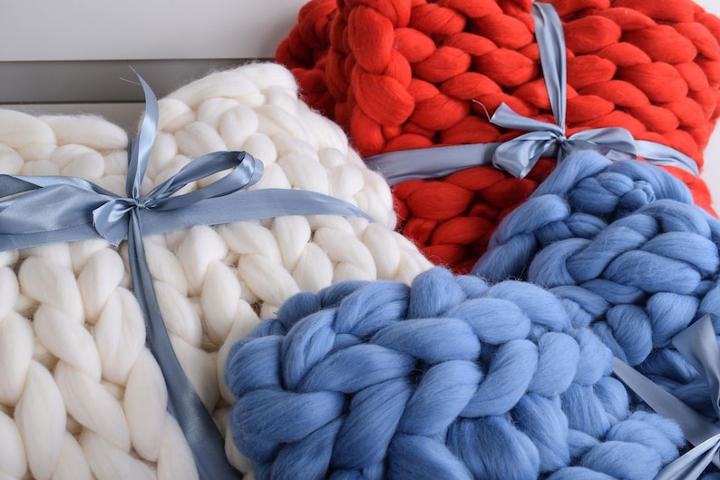 Chunky knit blanket throw Giant blanket, Merino wool blanket, Arm knit blanket, Boho decor, Christmas Gift for her image 6