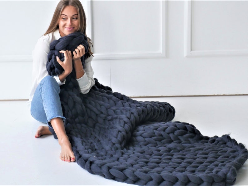 Chunky knit blanket Arm knit blanket Chunky knit throw Merino wool blanket Giant blanket Chunky blanket Knitted Personalized Christmas gift Charcoal 47