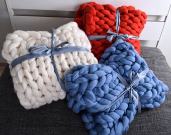 Chunky Knit Merino Wool Blanket: Super Bulky Throw, Home Decor - Main Image
