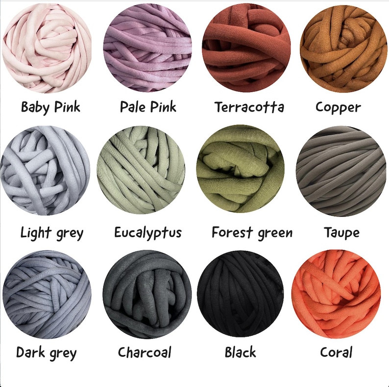 Peut inclure: Assortiment de 12 couleurs de fil &eacute;pais, y compris rose p&acirc;le, rose clair, terre cuite, cuivre, gris clair, eucalyptus, vert for&ecirc;t, taupe, gris fonc&eacute;, charbon de bois, noir et corail.
