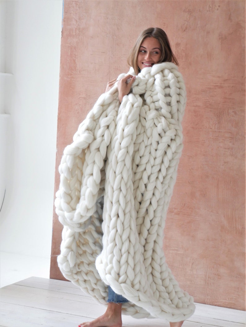 Chunky knit blanket Arm knit blanket Chunky knit throw Merino wool blanket Giant blanket Chunky blanket Knitted Personalized Christmas gift White 1