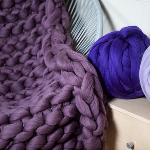 Chunky yarn, giant yarn, merino wool, super bulky, arm kntting, chunky merino wool yarn, bulky yarn, merino wool roving, super chunky yarn image 8