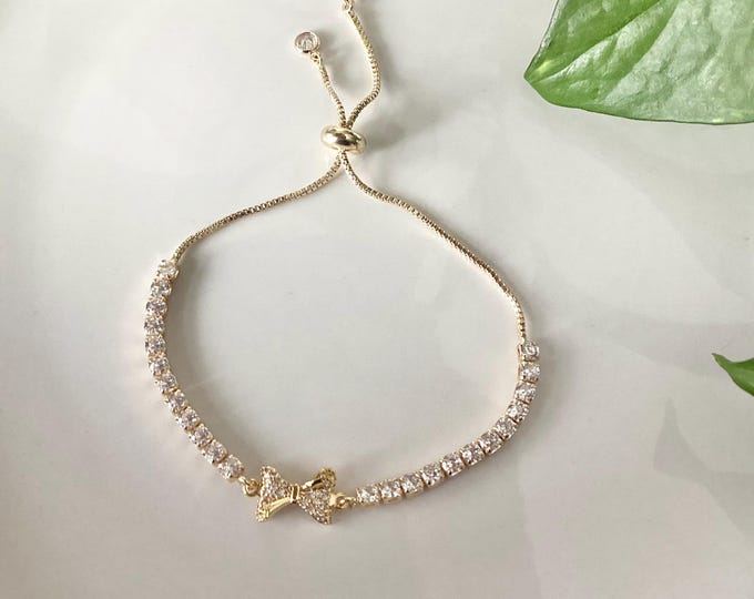 Lepidolite benefits, bracelet lepidolite triangle charm, anxiety bracelet, anxiety jewelry, stress bracelet, she calm and balance
