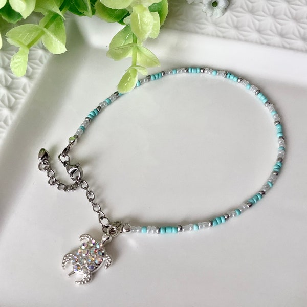 Bracelet cheville turquoise perle argent avec tortue