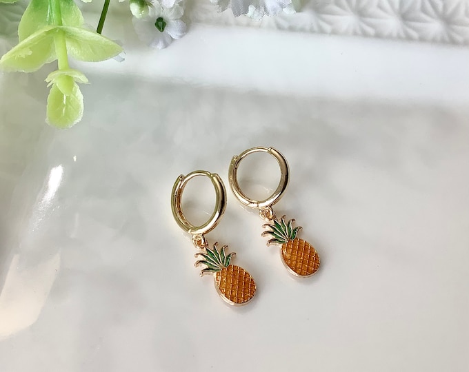 Pineapple hoop earrings