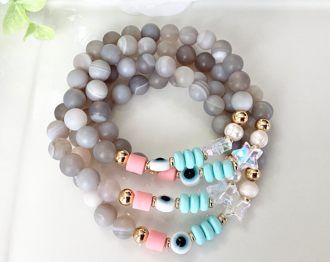 Lepidolite benefits, bracelet lepidolite triangle charm, anxiety bracelet, anxiety jewelry, stress bracelet, she calm and balance