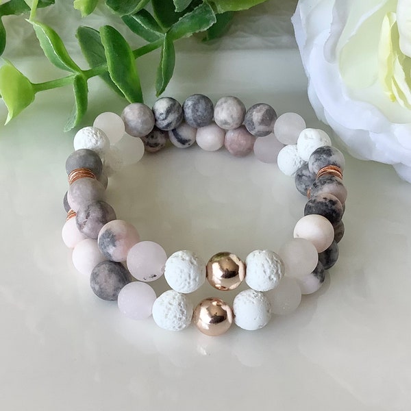 Bracciale di diaspro esotico, diaspro di porcellana, braccialetto di diaspro bianco e nero grigio pesca rosa, braccialetto pompon, braccialetto di fascino di elefante