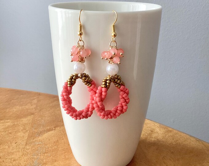 Colorful pearl earrings