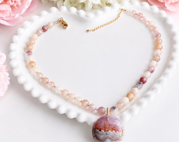 Collier quarz red avec pendentif spectaculaire fusionné de 3 pierres améthyste, agate et quartz