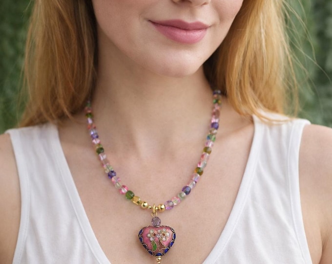 Collier cœur floral en perles pastel  Bijou romantique fait main Collier Cadeau femme