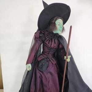 THE WIZARD OF OZ Wicked Witch Of The West Poseable Portrait Figure With  Hand-Painted Details