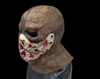 Masque d'épouvantail 'Corn Creeper' en toile de jute en latex avec masque de hockey attaché avec accessoire d'horreur sanglante