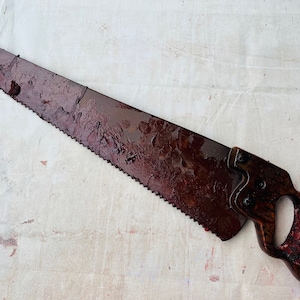 Customized Bloody Hand Saw Vintage Horror Movie Prop PU Hacksaw Accessory