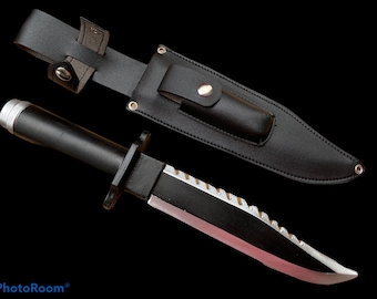 Cuchillo de supervivencia realista de espuma de poliuretano, accesorio de película, con funda de piel sintética.