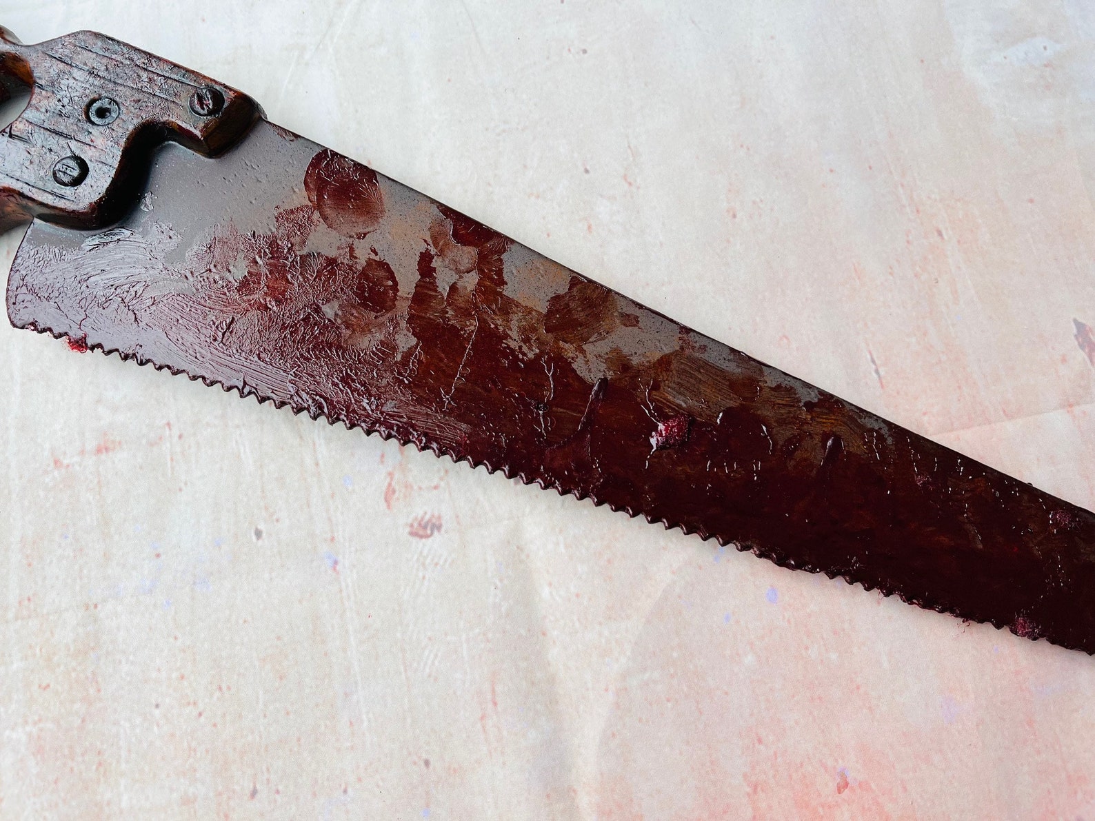 Horror Tools Customized Bloody Hand Saw Vintage Horror Movie Prop PU Hacksaw ...