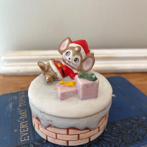 Vintage Homco Santa mouse trinket box, Christmas trinket box