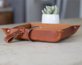 Premium Personalized Valet Tray For Men Monogrammed Leather Catchall Engraved Leather Tray Husband Office Gift Desk Organizer Desk Catch All