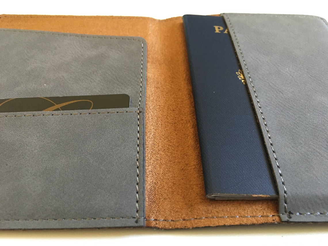 Housse Passeport Personnalisable Motif Football - Simili Cuir - Cadeau Original Pour Supporter