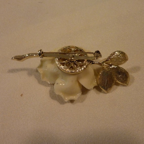 Vintage Enamelled Rose Brooch -Cream and Gold Fro… - image 3