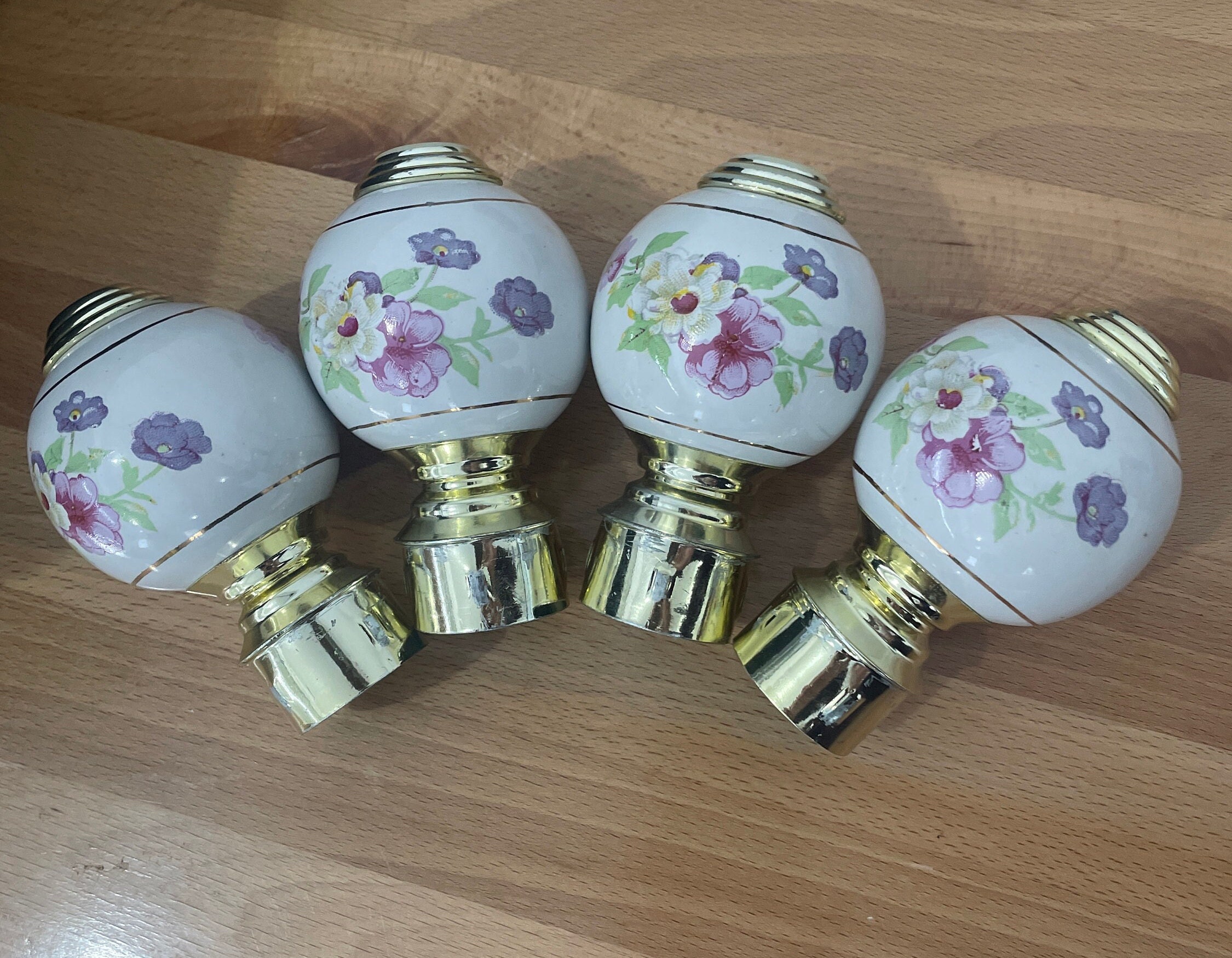 Peacock White Fan Daybed W/Porcelain Finials Jerusalem Furniture