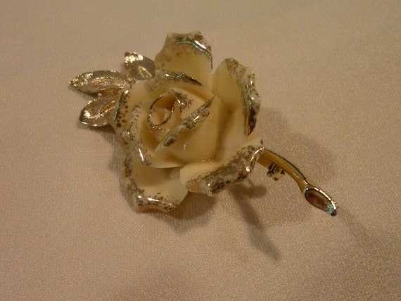 Vintage Enamelled Rose Brooch -Cream and Gold Fro… - image 5