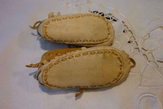 Vintage Child's Moccasins - So Sweet and Soft  Le… - image 5