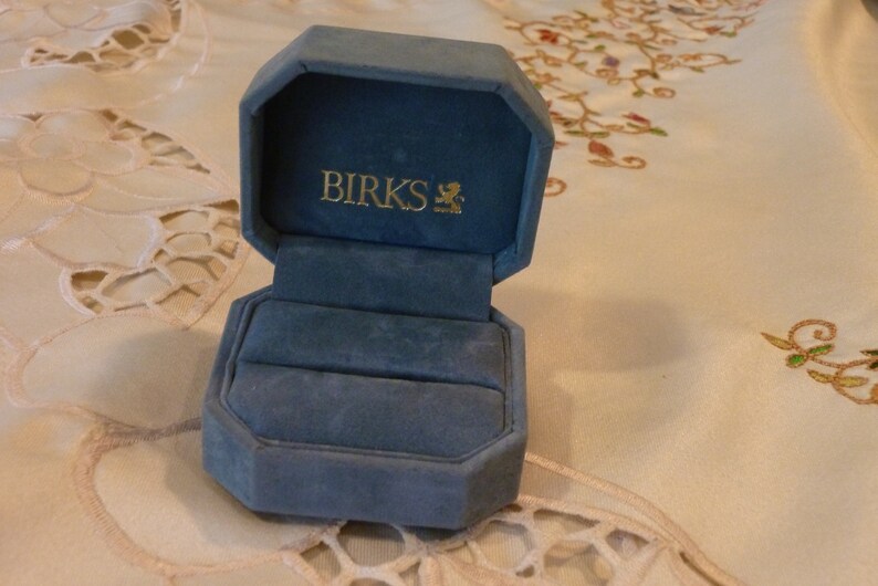 Gift for Her Iconic Light Blue Plush Special Ring Holder Vintage Birks Ring Box
