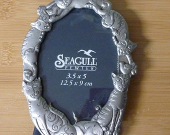 Vintage Oval Photo Frame - Seagull Pewter Etain Zinn Pewter - 3.5 x 5"  Picture Frame ~ Cat Decorated ~ 1997