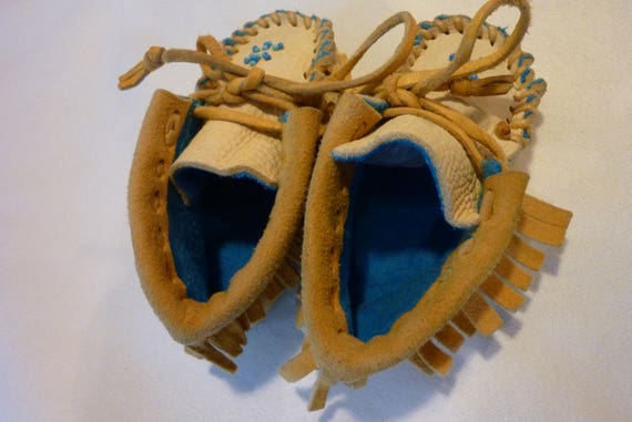 Vintage Child's Moccasins - So Sweet and Soft  Le… - image 2