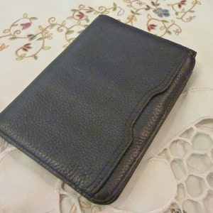 Vintage Reise Brieftasche - Kiesel schwarz Leder - Cutter und Bock - Lederhalter - Geschenk für Reisende - ID-Etui
