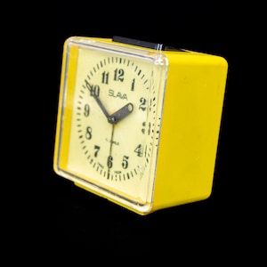 Vintage alarm clock Working alarm clock Russian Slava mechanical alarm clock Desk clock Retro Russian alarm clock Home Decor Office decor