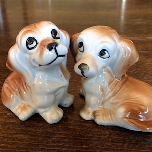 Vintage porcelain dogs Small porcelain figure Couple dogs Porcelain toys Porcelain animal Ceramic sculpture Twin animals Home decor Gift