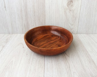 Vintage wooden bowl Wooden dish Wooden plate Fruit bowl Handmade wood bowl Salad bowl Table decor Kitchen decor Home decor Rustic decor Gift