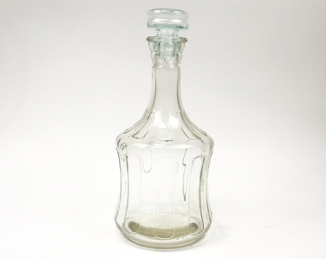 Vintage Decanter Glass Bottle 1.5 L Whiskey Decanter 50 Fl Oz Vintage