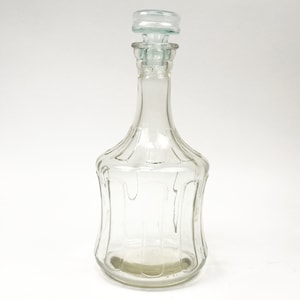 Vintage decanter Glass bottle 1.5 l Whiskey decanter 50 fl oz Vintage bottle Liquor decanter Water bottle Carafe Bar decor Man cave gift
